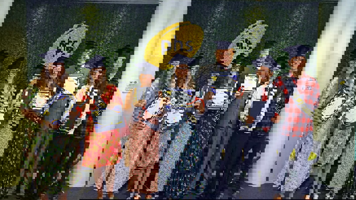 RJS ECH 280623 Graduation30 Large